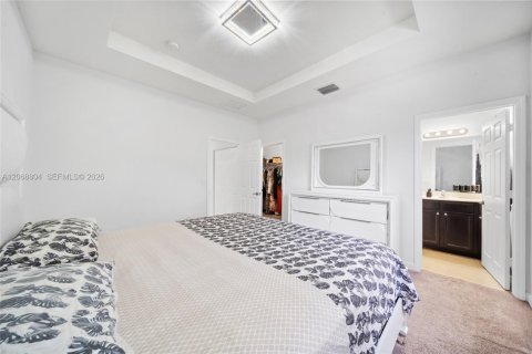 Touwnhouse à vendre à Miami, Floride: 2 chambres, 131.55 m2 № 2343111 - photo 18