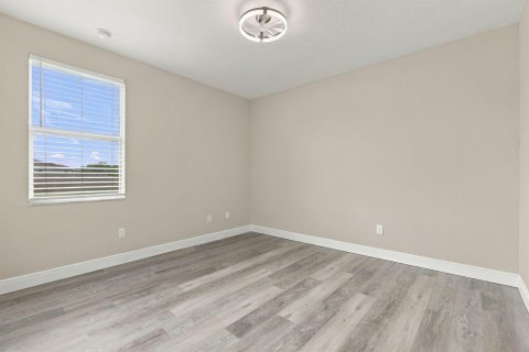 Villa ou maison à vendre à Port St. Lucie, Floride: 4 chambres, 279.26 m2 № 2412514 - photo 29