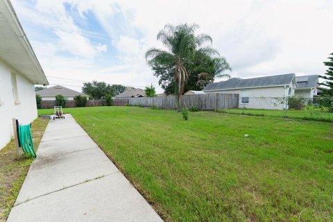 House in Palm Bay, Florida 3 bedrooms, 204.01 sq.m. № 2378852 - photo 29