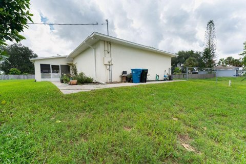 House in Palm Bay, Florida 3 bedrooms, 204.01 sq.m. № 2378852 - photo 22