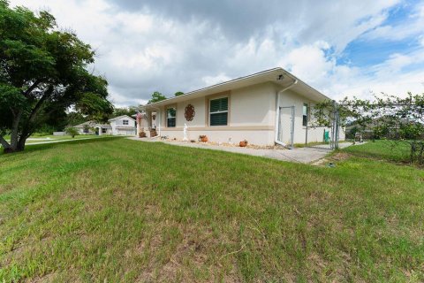 House in Palm Bay, Florida 3 bedrooms, 204.01 sq.m. № 2378852 - photo 30