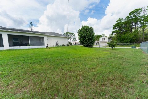 House in Palm Bay, Florida 3 bedrooms, 204.01 sq.m. № 2378852 - photo 25