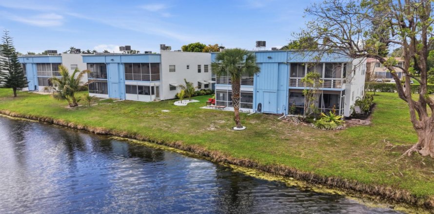 Condominio en Delray Beach, Florida, 2 dormitorios  № 2190827