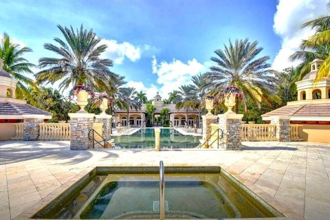House in Wellington, Florida 4 bedrooms, 332.68 sq.m. № 1073549 - photo 1