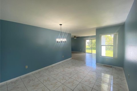 House in North Port, Florida 3 bedrooms, 105.91 sq.m. № 1767878 - photo 6