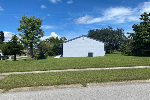 House in North Port, Florida 3 bedrooms, 105.91 sq.m. № 1767878 - photo 15