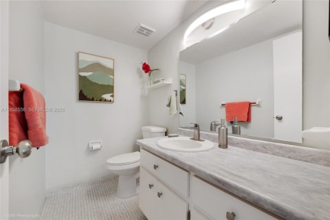 Купить кондоминиум в Майами, Флорида 1 спальня, 68.75м2, № 1996676 - фото 12