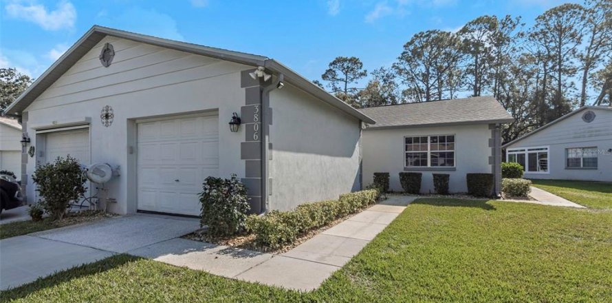 Casa en New Port Richey, Florida 2 dormitorios, 96.62 m2 № 1574473