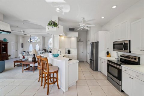 Casa en venta en Lake Suzy, Florida, 3 dormitorios, 194.54 m2 № 1572279 - foto 15