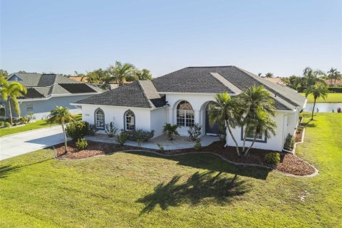 Casa en venta en Lake Suzy, Florida, 3 dormitorios, 194.54 m2 № 1572279 - foto 2