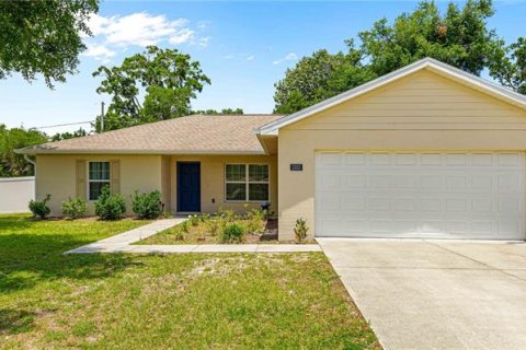 Casa en venta en Citra, Florida, 3 dormitorios, 146.41 m2 № 1778664 - foto 1