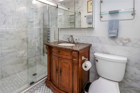 House in Hollywood, Florida 2 bedrooms, 132.57 sq.m. № 2001642 - photo 20