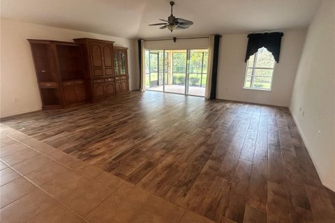 House in Ormond Beach, Florida 3 bedrooms, 210.8 sq.m. № 2110801 - photo 3