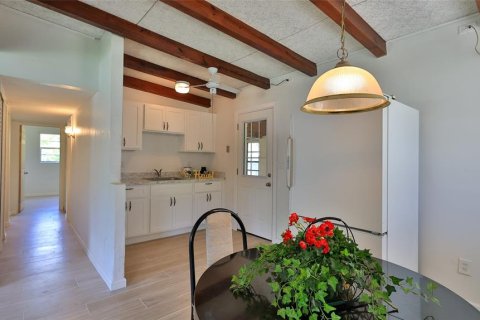 Villa ou maison à vendre à Daytona Beach, Floride: 3 chambres, 75.62 m2 № 2094574 - photo 4