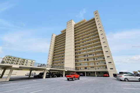 Condo in Ormond Beach, Florida, 2 bedrooms  № 1636920 - photo 1