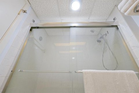 Condo in Ormond Beach, Florida, 2 bedrooms  № 1636920 - photo 19