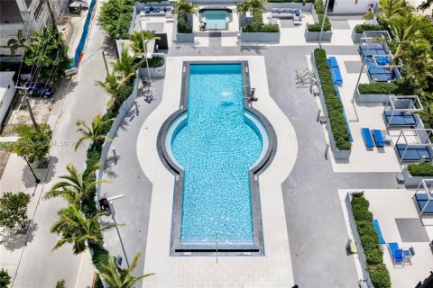 Купить кондоминиум в Майами, Флорида 2 спальни, 128.21м2, № 2178168 - фото 28