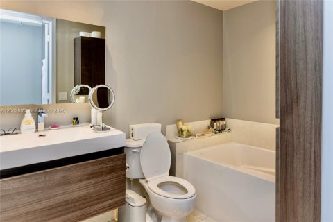 Купить кондоминиум в Майами, Флорида 2 спальни, 128.21м2, № 2178168 - фото 18