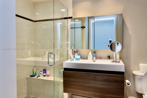 Купить кондоминиум в Майами, Флорида 2 спальни, 128.21м2, № 2178168 - фото 19