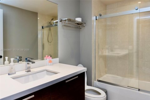 Купить кондоминиум в Майами, Флорида 2 спальни, 128.21м2, № 2178168 - фото 26