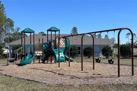 House in Brooksville, Florida 4 bedrooms, 263.47 sq.m. № 2104539 - photo 20