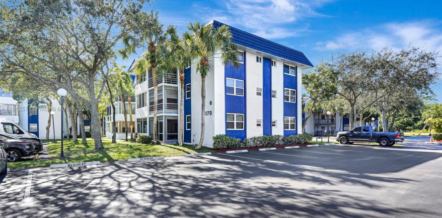 Condo in Margate, Florida, 2 bedrooms № 1959966