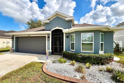 House in Hudson, Florida 3 bedrooms, 141.86 sq.m. № 2121150 - photo 2