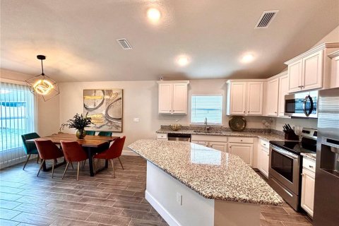 House in Hudson, Florida 3 bedrooms, 141.86 sq.m. № 2121150 - photo 7