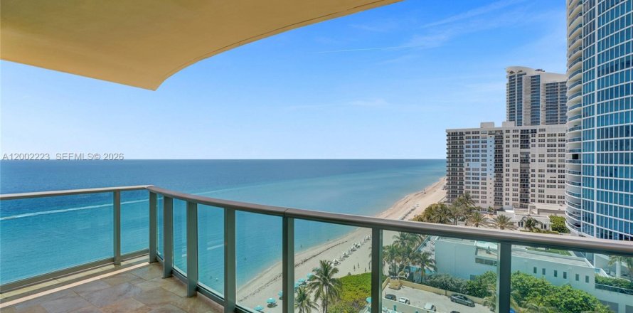 Condo in Hollywood, Florida, 2 bedrooms  № 2170314