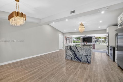 Купить виллу или дом в Форт-Лодердейл, Флорида 3 спальни, 158.12м2, № 2059080 - фото 13