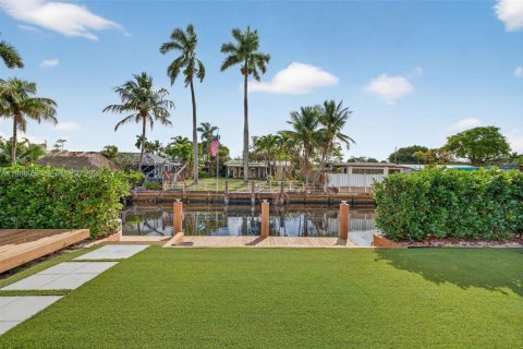 Купить виллу или дом в Форт-Лодердейл, Флорида 3 спальни, 158.12м2, № 2059080 - фото 10