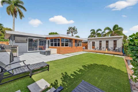 Купить виллу или дом в Форт-Лодердейл, Флорида 3 спальни, 158.12м2, № 2059080 - фото 9