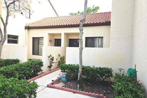 Condominio en venta en Boynton Beach, Florida, 2 dormitorios, 92.53 m2 № 2145975 - foto 2