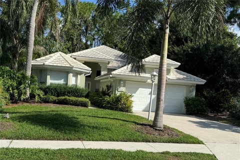Villa ou maison à louer à University Park, Floride: 3 chambres, 217.3 m2 № 1820924 - photo 1
