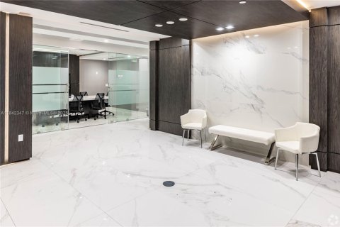 Propiedad comercial en venta en Fort Lauderdale, Florida № 1834127 - foto 4