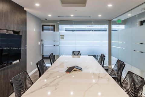 Propiedad comercial en venta en Fort Lauderdale, Florida № 1834127 - foto 7