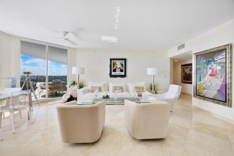 Condominio en venta en Fort Lauderdale, Florida, 3 dormitorios, 179.67 m2 № 1992815 - foto 10
