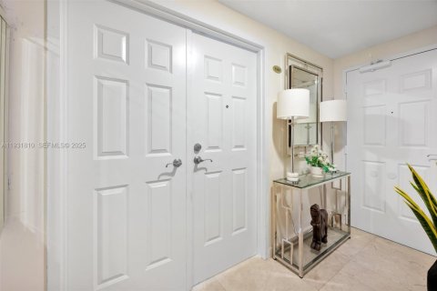 Condominio en venta en Fort Lauderdale, Florida, 3 dormitorios, 179.67 m2 № 1992815 - foto 4