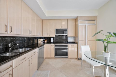Condominio en venta en Fort Lauderdale, Florida, 3 dormitorios, 179.67 m2 № 1992815 - foto 12