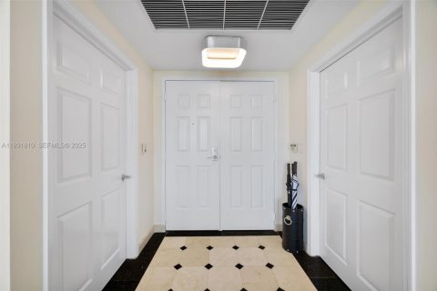 Condominio en venta en Fort Lauderdale, Florida, 3 dormitorios, 179.67 m2 № 1992815 - foto 5