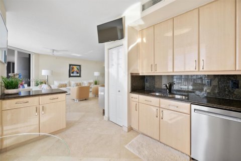 Condominio en venta en Fort Lauderdale, Florida, 3 dormitorios, 179.67 m2 № 1992815 - foto 15