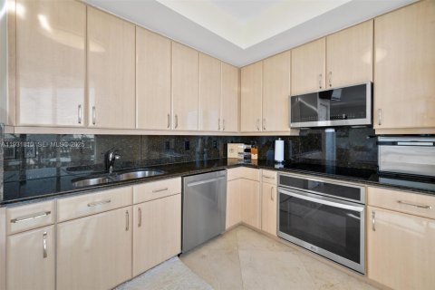 Condominio en venta en Fort Lauderdale, Florida, 3 dormitorios, 179.67 m2 № 1992815 - foto 13