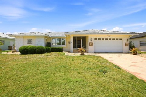 Villa ou maison à Punta Gorda, Floride 3 chambres, 176.33 m2 № 2098333