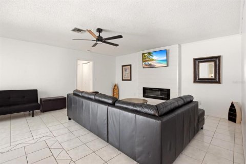 Villa ou maison à vendre à Punta Gorda, Floride: 3 chambres, 176.33 m2 № 2098333 - photo 16
