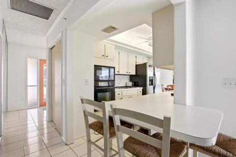Villa ou maison à vendre à Punta Gorda, Floride: 3 chambres, 176.33 m2 № 2098333 - photo 10
