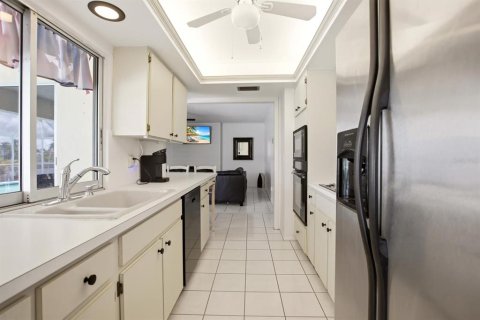 Villa ou maison à vendre à Punta Gorda, Floride: 3 chambres, 176.33 m2 № 2098333 - photo 11