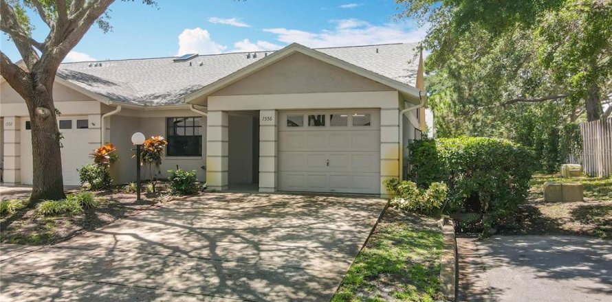 House in Dunedin, Florida 2 bedrooms, 133.59 sq.m. № 1737308