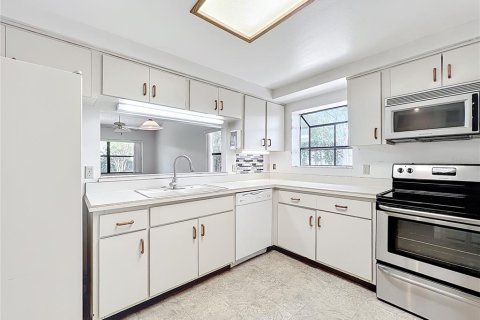 House in Dunedin, Florida 2 bedrooms, 133.59 sq.m. № 1737308 - photo 6