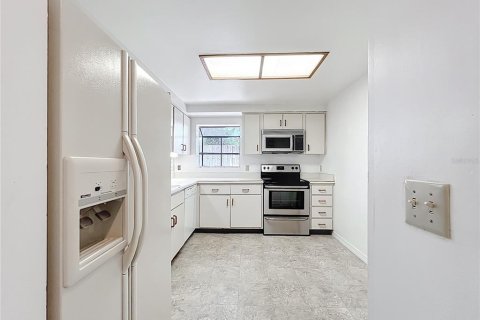 House in Dunedin, Florida 2 bedrooms, 133.59 sq.m. № 1737308 - photo 4
