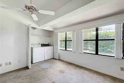 House in Dunedin, Florida 2 bedrooms, 133.59 sq.m. № 1737308 - photo 11